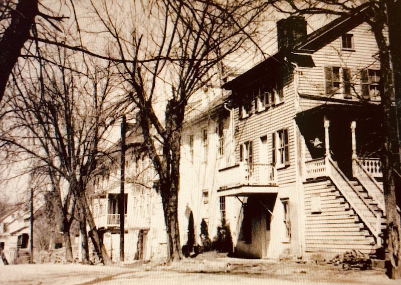 This image has an empty alt attribute; its file name is old-waterford-1.jpg