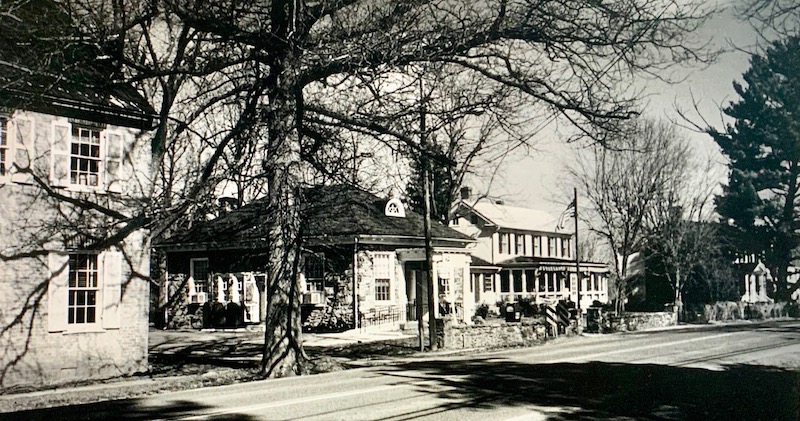 This image has an empty alt attribute; its file name is vdhr-upperville-03-5438.jpg